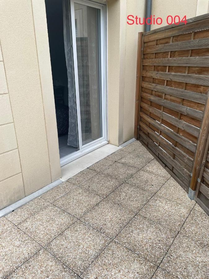 Studio A 300 M De La Gare De Mantes-La-Jolie Exterior foto